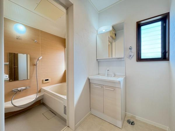 横浜市戸塚区南舞岡３丁目の中古一戸建の独立洗面台