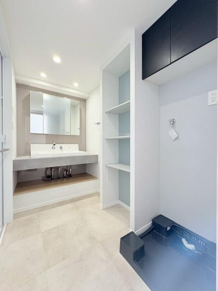 ココタウンヒルトップマリーナの独立洗面台|洗面室です。