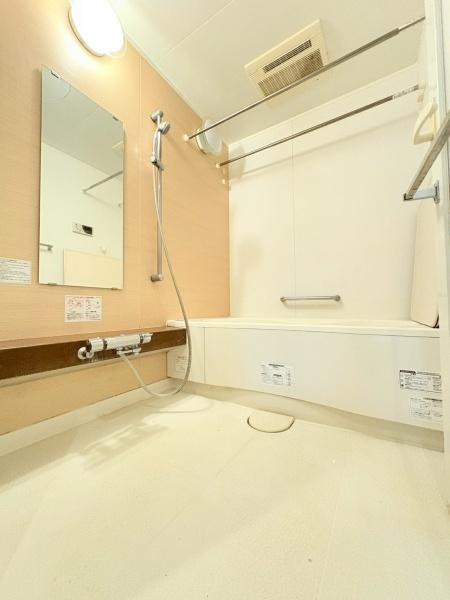 アデニウム葉山一色の浴室