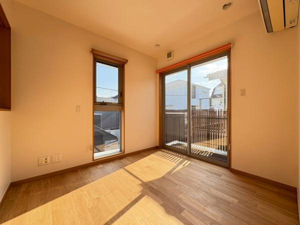 横浜市港南区芹が谷３丁目の中古一戸建の洋室