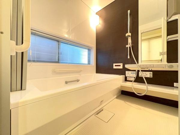 横浜市港南区芹が谷３丁目の中古一戸建の浴室