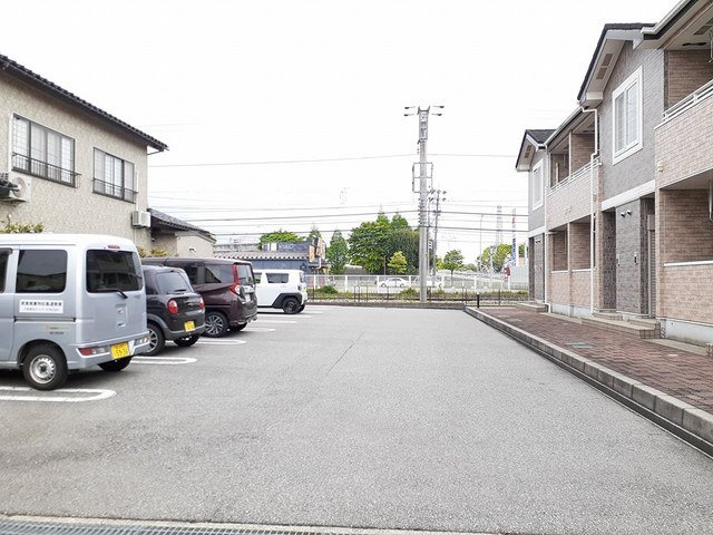 プリムローズⅠの駐車場|駐車スペースもあります