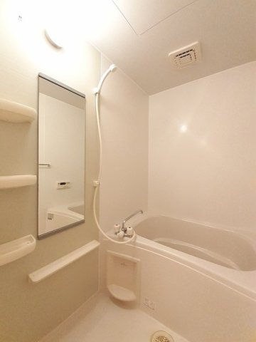 プリムローズⅠの浴室|ゆったり過ごせるお風呂です