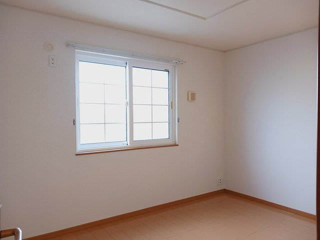 グロワールＥの内装|明るい色調の室内です