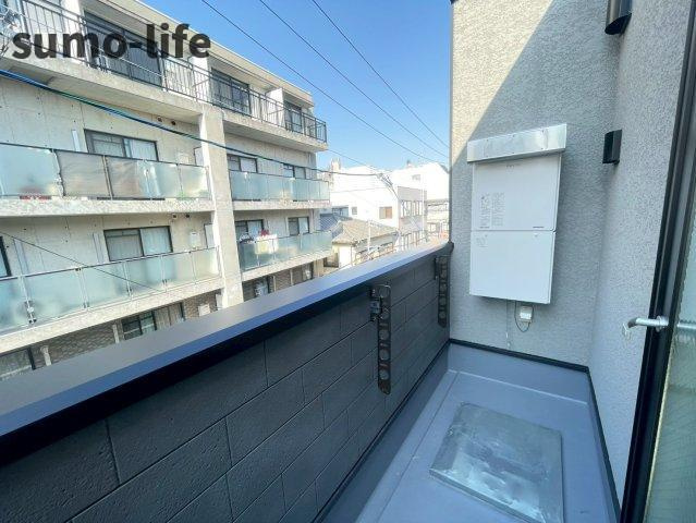 Glanz Court John 立花町のバルコニー