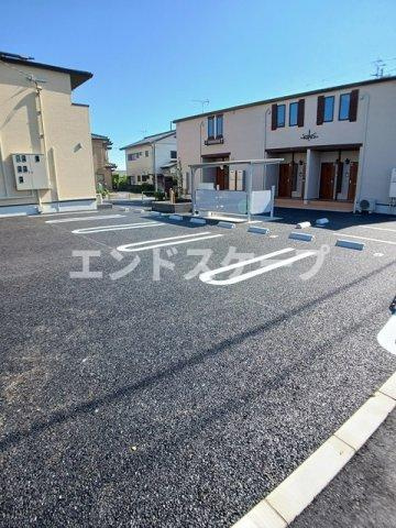 プリムガーデン　Ⅱの駐車場|高崎、前橋のお部屋探しはエンドスケープまで！お客様の理想お聞かせ下さい♪