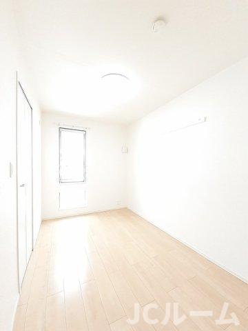 フォーピュア 西城の寝室