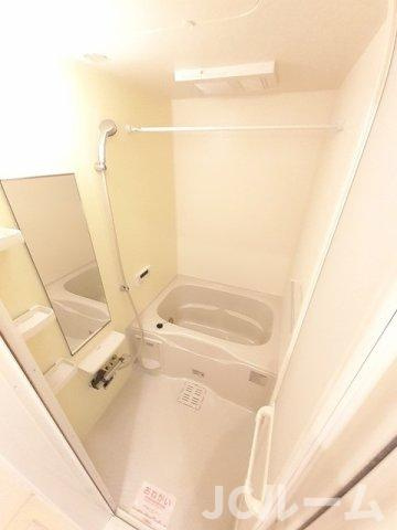 フォーピュア 西城の浴室