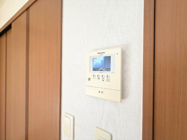 アクアマリンの内装|カメラ付インターホン