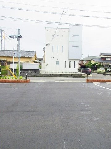 ピュアライヴⅩの駐車場