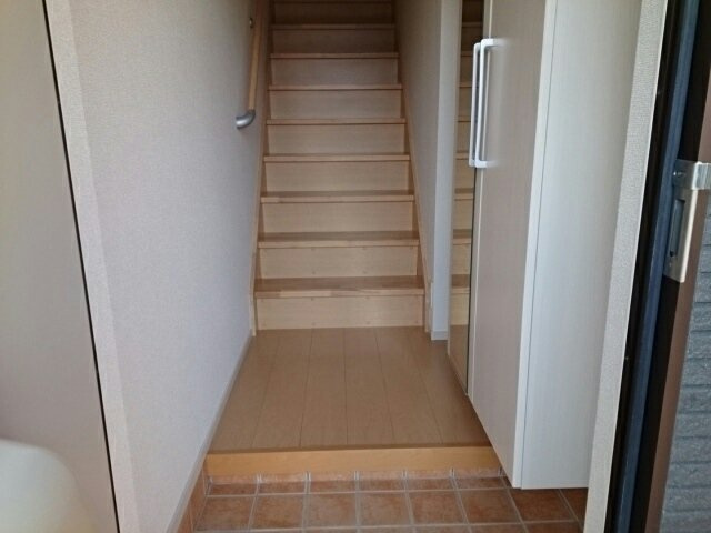 オリーブビレッジ上野山Ⅱの玄関