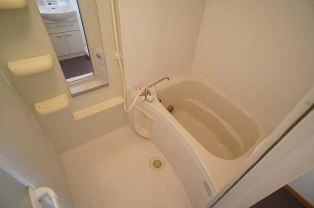 ソーレ・レヴァンテ　Ｂの浴室