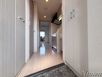 【玄関】 | プレサンス名古屋城前ラバンカ | ゆったりとした玄関です