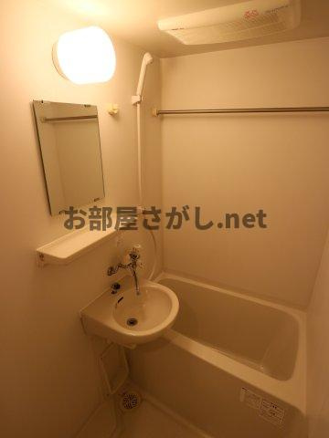 スカイコート神田第3の浴室