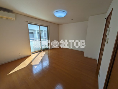 【居間・リビング】 | パーシモンガーデンサエキA