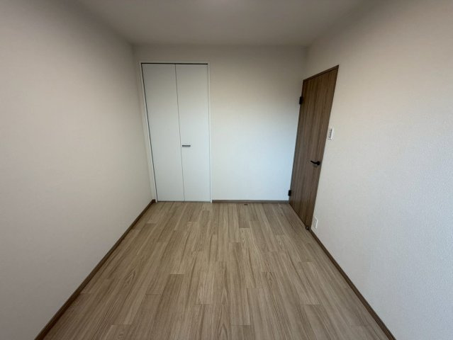 ラビデンス尾張旭光和の洋室|明るい洋室♪お子様の一人部屋デビューにもいいですね♪