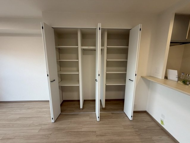 ラビデンス尾張旭光和の収納|見せる収納でお部屋を広く見せます！掃除もしやすいです！