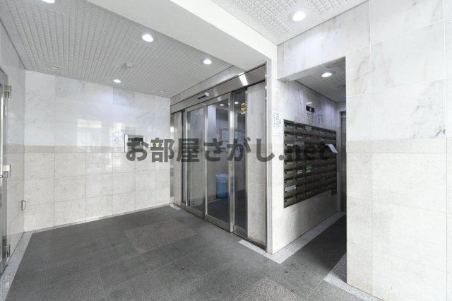 パレステュディオ浜松町のエントランス