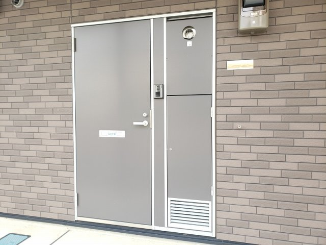 レオネクストくおれⅡの玄関