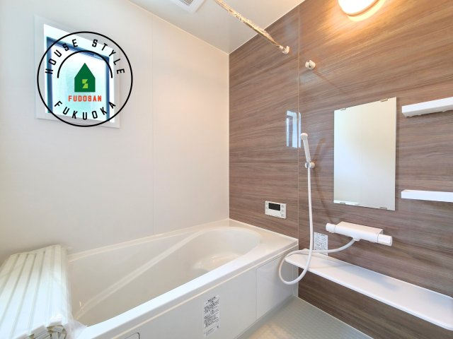 福岡市西区太郎丸2丁目第1-2棟（2号棟）　の内観：施工例|1日の疲れを癒してくれる広々バスルーム。雨の日のお洗濯にも大活躍な浴室乾燥機付です！