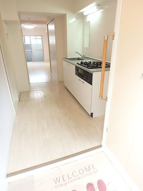 本村ビル(モトムラビル)の玄関