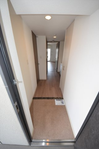 エスリード難波ＳＯＵＴＨの玄関