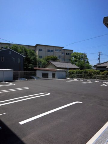 メゾン　ド　ｒ・ｙの駐車場