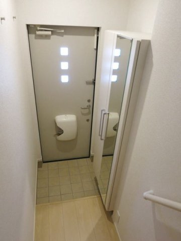 メゾン　ド　ｒ・ｙの玄関