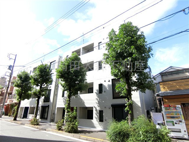 ロータス平和島イーストの外観