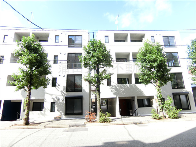 ロータス平和島イーストの外観|East　West並んで建っています。