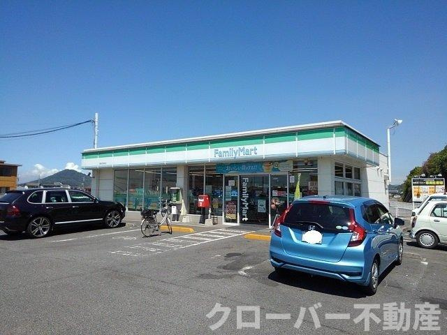 アルカンシェルＣの周辺|ファミリーマート丸亀川西北店まで1000m