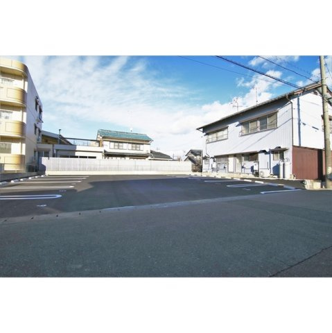 岐阜市今嶺３丁目の駐車場の外観