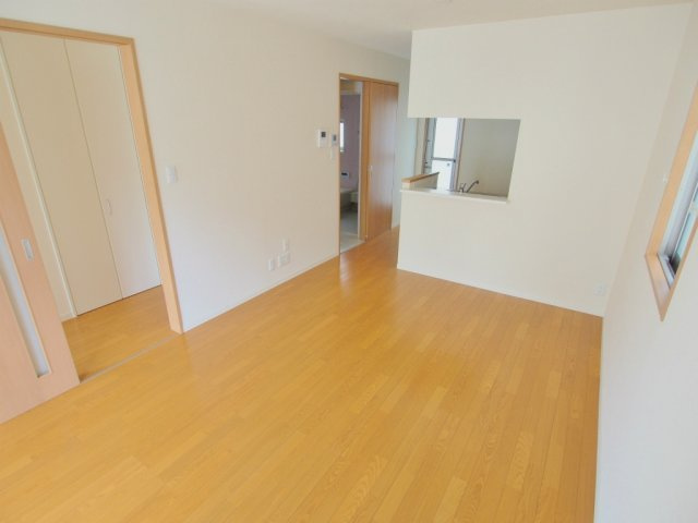 ヴィレッタ　セレナの居間・リビング