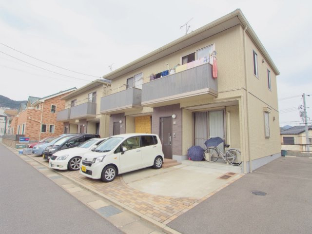 ヴィレッタ　セレナの外観