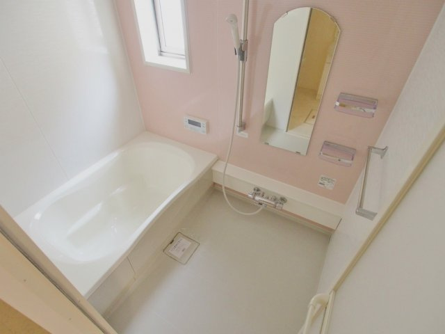 ヴィレッタ　セレナの浴室