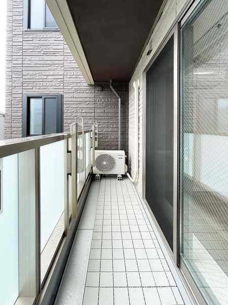 ヴィラスリーヴイ浦安のバルコニー