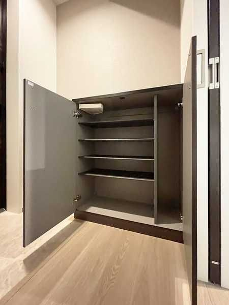 ヴィラスリーヴイ浦安の玄関