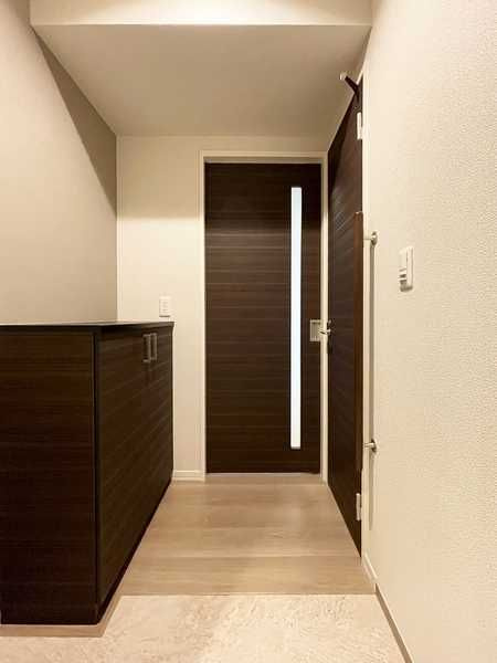 ヴィラスリーヴイ浦安の玄関