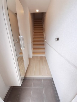 【玄関】 | ルフレ | 収納もある玄関です