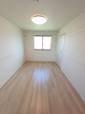 【内装】 | ルフレ | 内装は落ち着いています