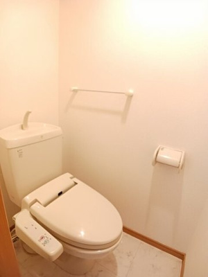 【トイレ】 | ベルマーレ | 落ち着いた色調のトイレです