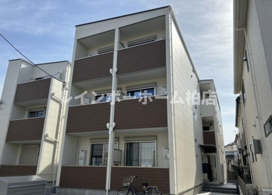 ＼＼【LINE連絡可】接客・申込・契約すべてオンライン完結可／／の外観