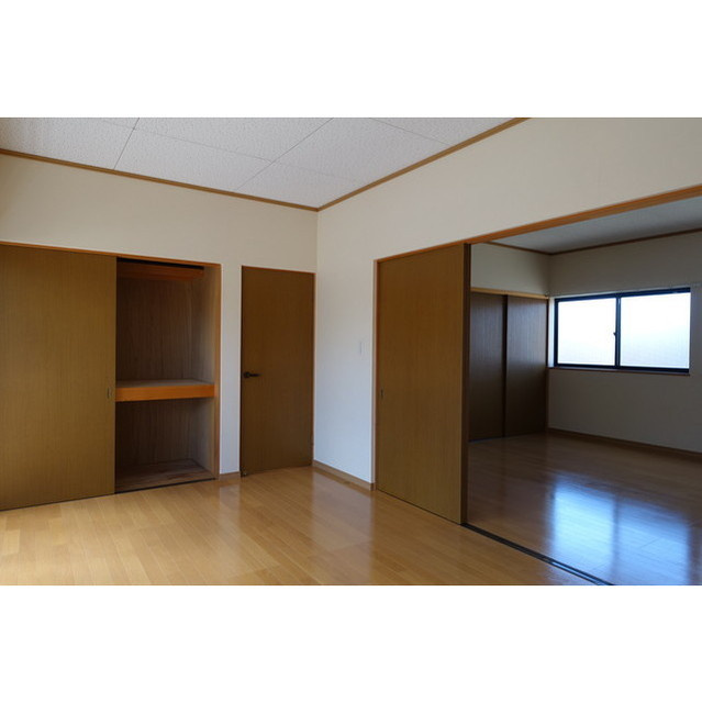 安八高橋貸家の居間・リビング|洋室7.5帖