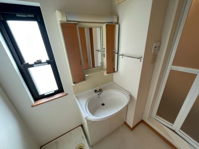 フローラ岡本の洗面所