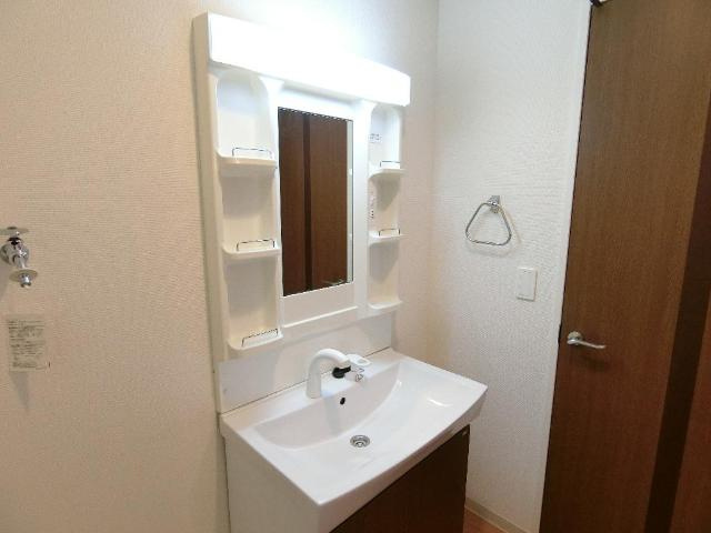 in Bound（インバウンド）の独立洗面台|洗髪洗面化粧台