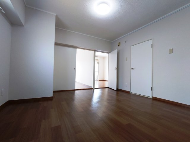 ラパンビルディング反町