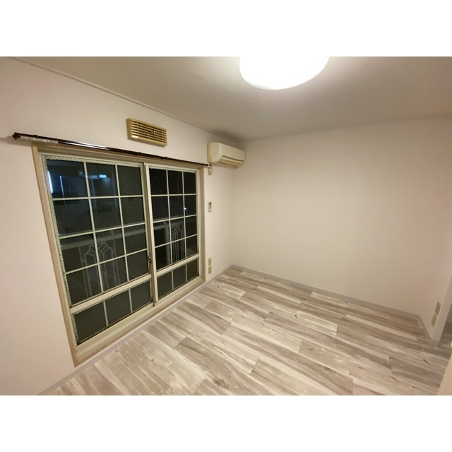 ニッコウB棟の居間・リビング