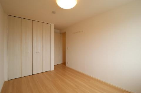 アレグリアの居間・リビング|寝室