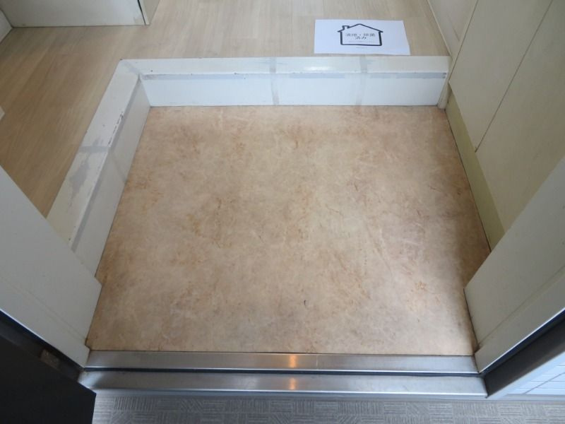 リエス西船橋の玄関