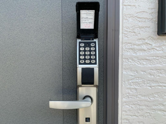 【玄関】 | プルミエール野澤　Ａ | シンプルで使いやすい玄関です